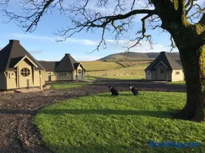 Loganlea Cabin - Image 2