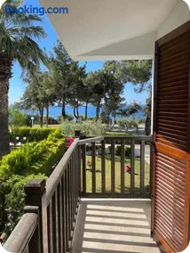 Spacious Seaside Maisonette, Trikorfo Beach, Gerakini, Chalkidiki - Image 1
