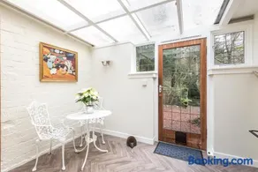 Hideaway country cottage near Edinburgh - Image 3