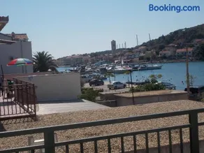 Waterfront Apartments - Image 3