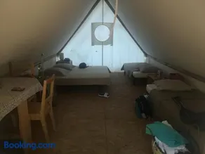 tente de trappeur au camping les cournoulises 2 à 4 personnes - Image 2