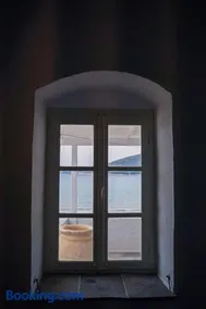 Sifnos waterfront house - Image 4