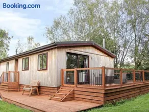 Alder River Lodge Clun Valley Luxury Hot Tub Break - Image 1