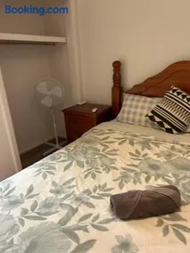 R1 Bright Spacious Room near Perth Airport - Image 2