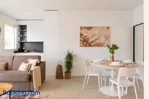 Magic Deluxe Suites - Free Parking - Image 4