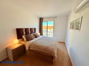 Cozy Townhouse - Image 2