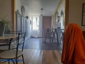 Maison de village avec patio et terrasse - Image 4