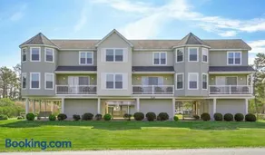 Saltwater - Pet friendly, Waterfront! - Image 1