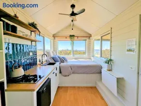 Heathcote Hills Tiny House - Tiny Stays - Image 2