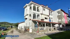 Elegant Villa Stelios - Image 1