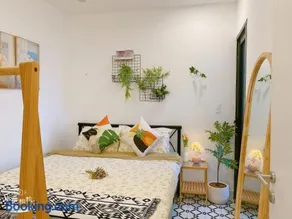 Happy House Apartment - Image 1