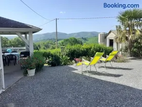 Gite au pied de la montagne avec tous commerces - Image 2