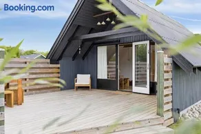 Cozy Little Holiday Home With Wilderness Bath - Image 2