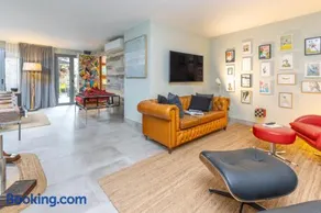 Kel Domènech Luxury Apartment - Image 3
