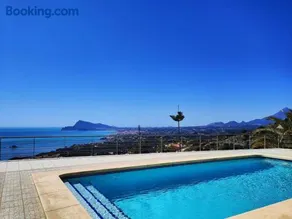 Seaview 6br villa with private pool - Image 1