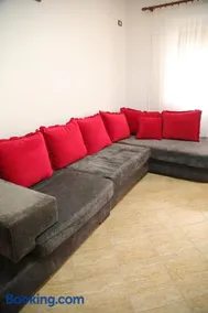 Prim Guest House - Image 1