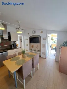 Sweet Home Lustig - Image 1