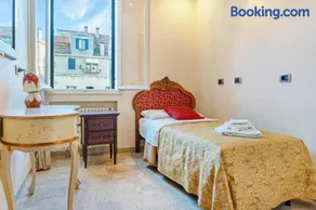 Inn Venice - Image 2