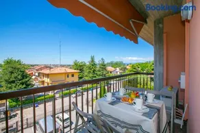 Casa dei Quadri - Lake View Apartment with Balcony - Happy Rentals - Image 1