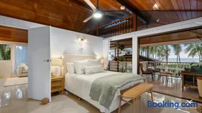 The Arlington Beachfront House - Image 3
