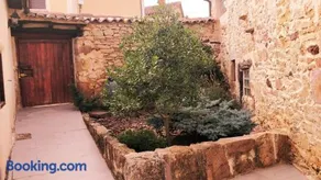 La Casa Amarilla - Image 2