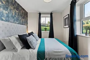 The Bath Cotswolds Rural Retreat - Sleeps 14 - Image 2