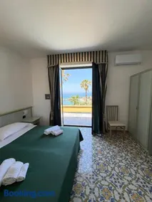Belvedere Blu b&b - Image 1