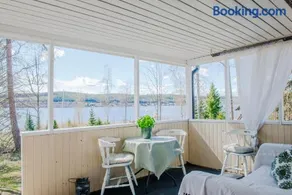 Guesthouse on an Island - Image 3