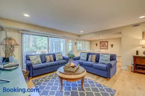 1425 South Beach Villas - Image 3