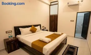 The Awadh Select Ayodhya - Free Private Parking - AC Rooms - Pure Veg - Image 2