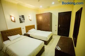 Majorica Marina Hotel - Image 2