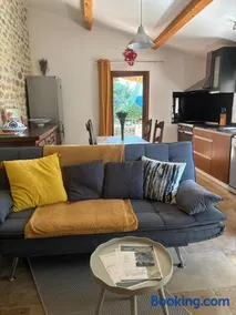 Charmante maison en pierre avec jardin - Image 3