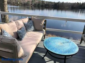 Idyllic Wooded Lakeside Retreat - Image 3