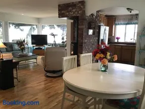 The Beach House - Image 3