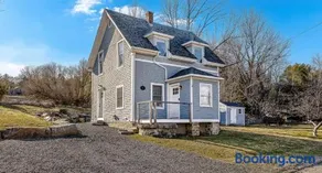 Acadia View Cottage Peaceful, Pet Friendly, Fire Pit, Near Peaks and Echo Lake - Image 1