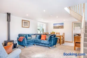 3 Bed in Ventnor oc-o32663 - Image 1