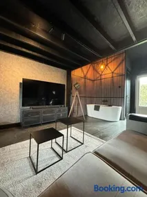 Luxury Loft - Image 1