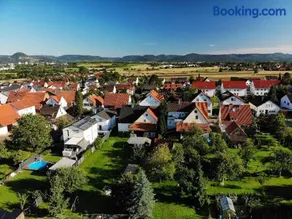 Gemütliche 3 Zimmer Wohnung mit großzügiger Terrasse im Grünen - Image 5