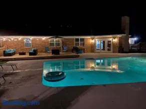 Golden Isles Lrge Home- Huge Pool, Hot Tub, Game Rm - Image 4