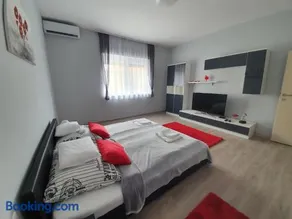 Flamingo Apartment - Image 3