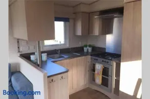 8 berth Caravan at Parkdean Camber Sands - Image 4