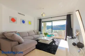 Modern 2-bed apt Capanes del Golf - Image 1