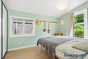 Modernised Cottage Near Woods And Beach - Image 3