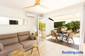 Voll ausgestattetes Apartment mit Pool | Meerblick | Neben dem Strand - Image 4