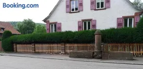 Un gîte dans la vallée - Image 1