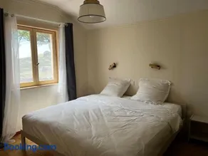 Gîte 8 personnes dans un écrin de verdure avec vue - Image 4