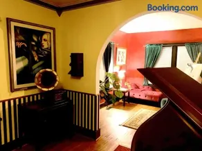 Dr. Yaple's Art Deco House - Image 2