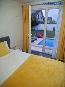 White Residence - Image 3