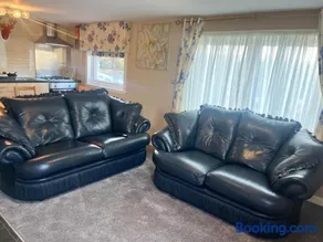 Red Deer Village Holiday Park - 3 Bedroom, Self-Catering Chalet - Image 3