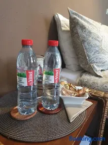 Chambre double accueillante avec douche privative - Image 2